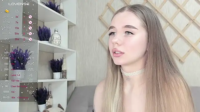 Snapshot of AutoBaby chatting on 10/01/25, 09:47 AutoBaby online show from 10/01/25, 09:47