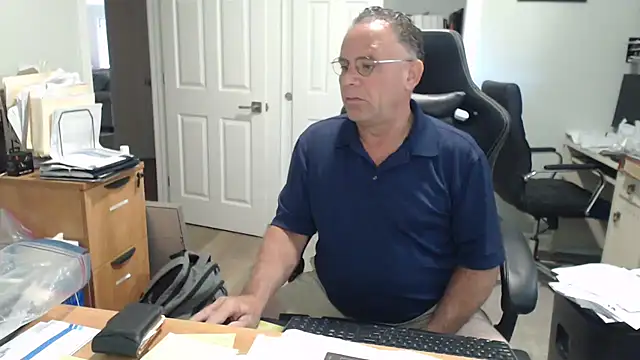 twopeopleinlove online show from 07/18/26, 12:03