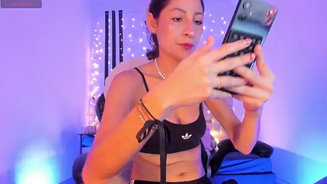 Gorgeous Team online show from 03/17/26, 07:50