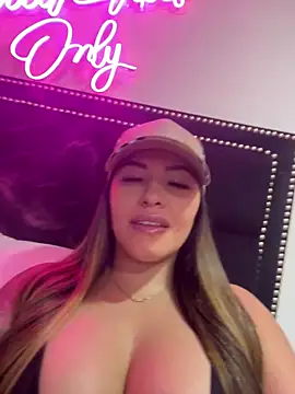 sexyyykloee online show from 04/17/26, 06:38