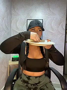 sexyyykloee online show from 10/21/25, 02:55