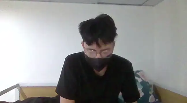 Snapshot of Gwencloudy chatting on 01/14/25, 03:53 Gwencloudy online show from 01/14/25, 03:53