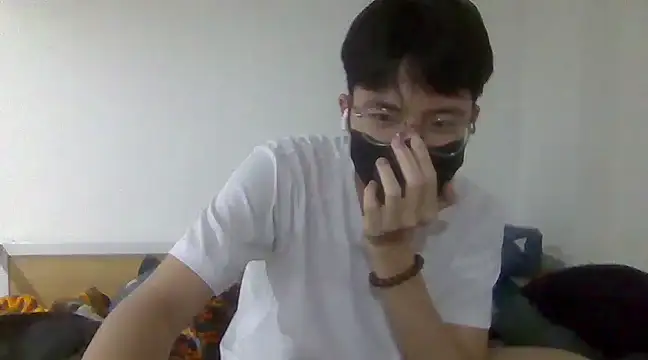 Snapshot of Gwencloudy chatting on 03/09/25, 01:59 Gwencloudy online show from 03/09/25, 01:59
