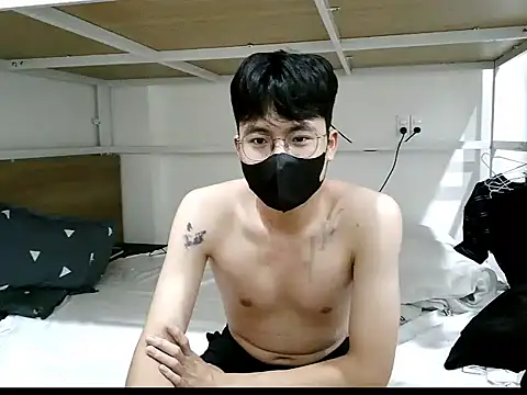 Gwencloudy online show from 11/06/25, 03:05