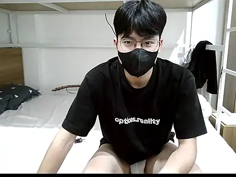 Gwencloudy online show from 10/29/25, 03:11