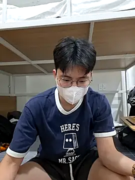 Gwencloudy online show from 06/20/26, 04:23