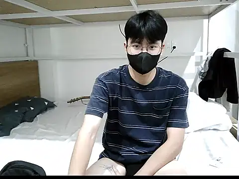 Gwencloudy online show from 10/30/25, 03:20