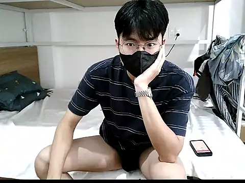 Gwencloudy online show from 10/20/25, 06:48