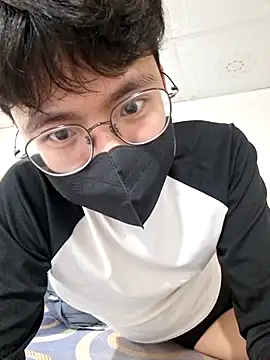 Gwencloudy online show from 02/26/26, 04:29