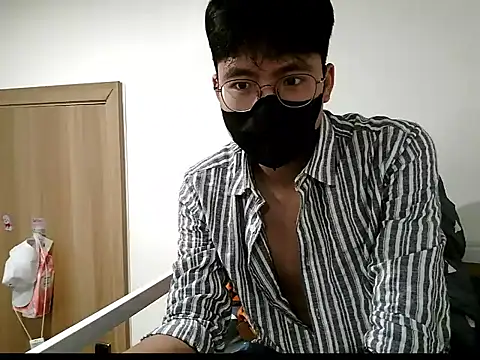 Gwencloudy online show from 11/17/25, 10:08