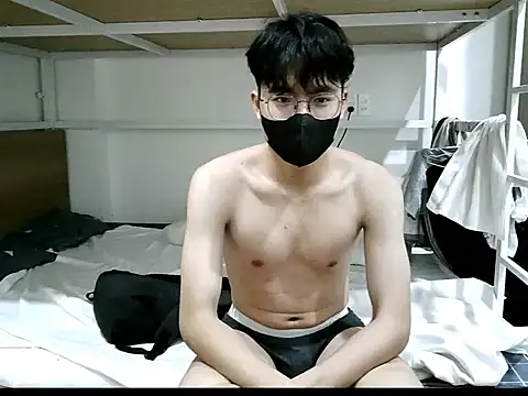 Gwencloudy online show from 02/10/26, 04:17