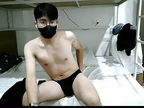 Gwencloudy online show from 11/27/25, 03:23