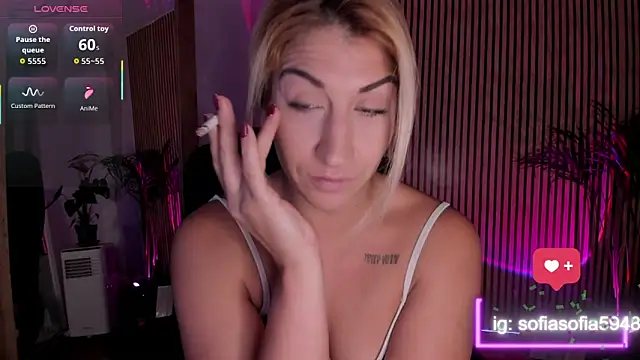 sofiah  online show from 11/03/25, 06:18