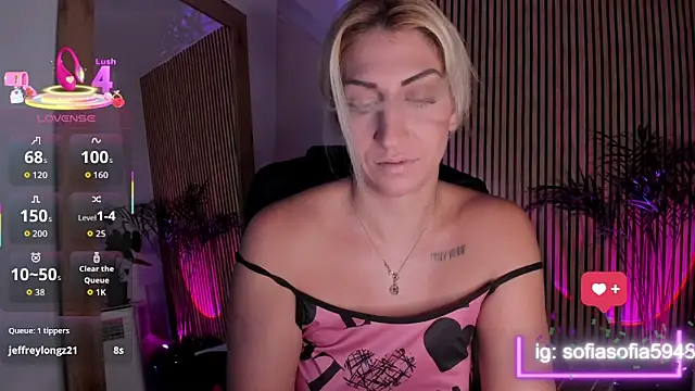 sofiah  online show from 10/16/25, 05:49