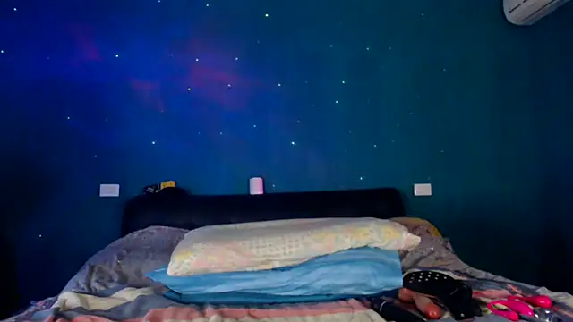 Karendolly  8 online show from 03/02/26, 06:04