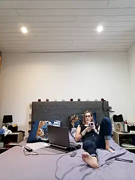 Snapshot of Madame_Callie chatting on 07/15/26, 01:40 Madame Callie online show from 07/15/26, 01:40