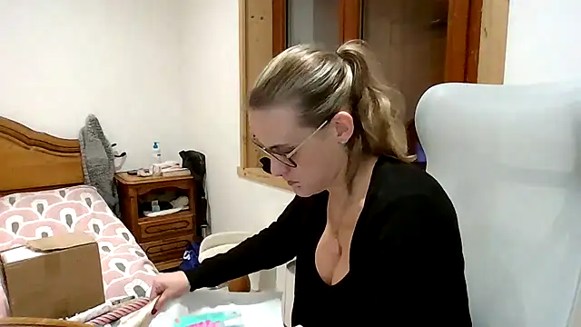 Madame Callie online show from 12/20/25, 07:28