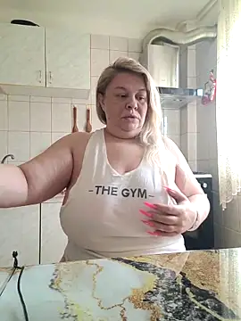 Snapshot of AriannaMilf chatting on 04/08/26, 09:00 AriannaMilf online show from 04/08/26, 09:00