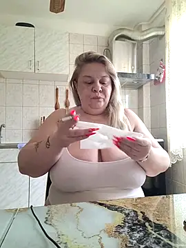 Snapshot of AriannaMilf chatting on 03/23/26, 11:21 AriannaMilf online show from 03/23/26, 11:21