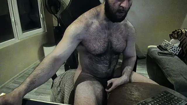 Snapshot of Hugealphabeast chatting on 02/27/25, 04:43 Hugealphabeast online show from 02/27/25, 04:43