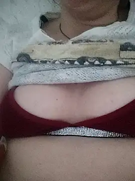 Snapshot of bruna_safadinhaa chatting on 02/26/25, 11:54 bruna safadinhaa online show from 02/26/25, 11:54