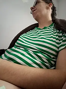 Snapshot of bruna_safadinhaa chatting on 11/12/25, 02:54 bruna safadinhaa online show from 11/12/25, 02:54