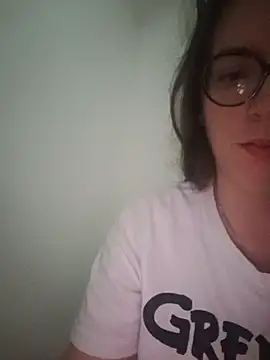 Snapshot of bruna_safadinhaa chatting on 05/29/26, 06:58 bruna safadinhaa online show from 05/29/26, 06:58