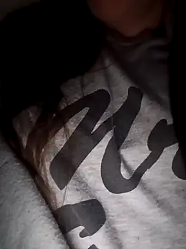 Snapshot of bruna_safadinhaa chatting on 11/02/25, 06:24 bruna safadinhaa online show from 11/02/25, 06:24