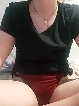 Snapshot of bruna_safadinhaa chatting on 02/23/25, 07:17 bruna safadinhaa online show from 02/23/25, 07:17