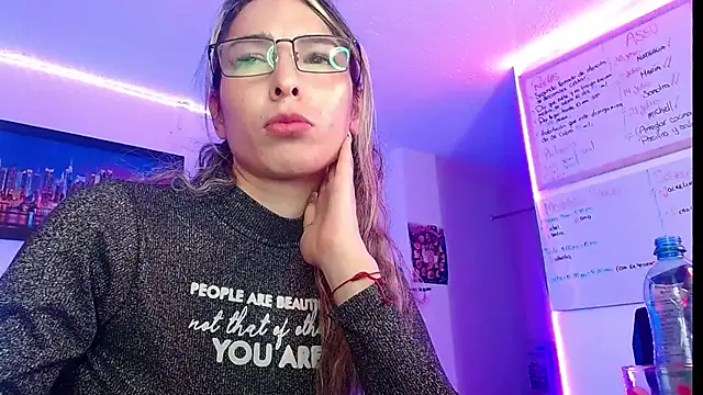 Snapshot of Niky_777 chatting on 09/19/25, 12:03 Niky 777 online show from 09/19/25, 12:03