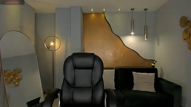 AlessiaCorleone  online show from 01/13/26, 08:13