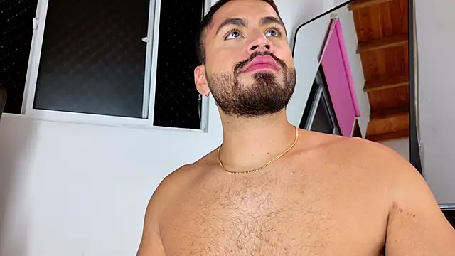 Juan Castano online show from 05/21/26, 05:49