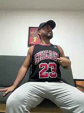 Juan Castano online show from 02/16/25, 11:17