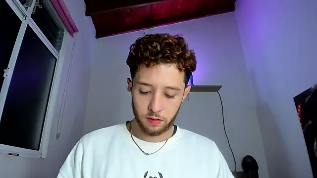 Juan Castano online show from 10/29/25, 08:13