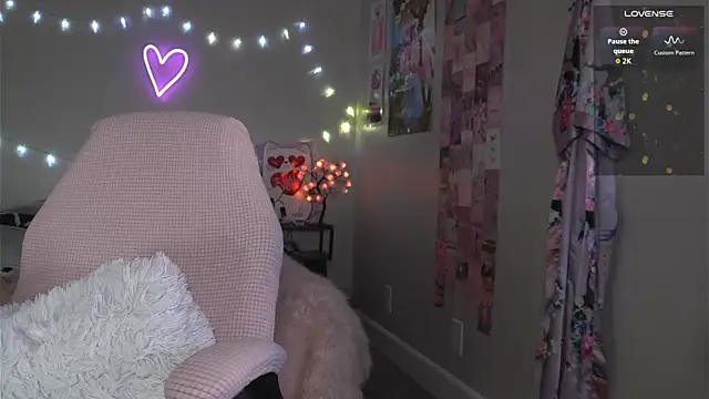 K4Li3Rxyzz online show from 02/24/26, 08:21