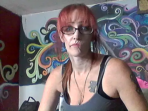 4EyedSluttyGinger online show from 05/08/26, 10:57