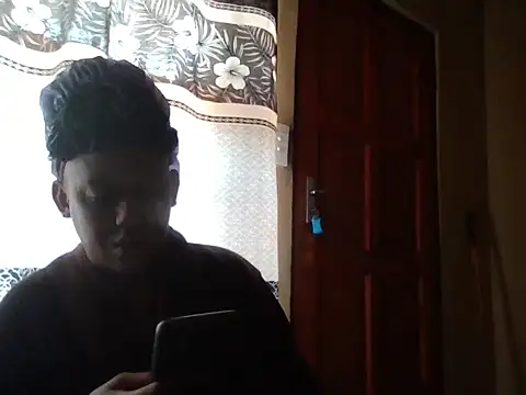 Snapshot of ShooingBunch chatting on 10/13/25, 08:27 ShooingBunch online show from 10/13/25, 08:27