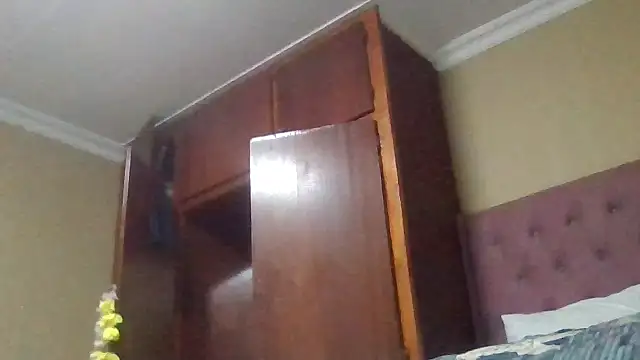 ShooingBunch online show from 12/03/25, 05:12