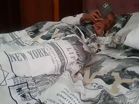 Snapshot of ShooingBunch chatting on 09/18/25, 06:49 ShooingBunch online show from 09/18/25, 06:49