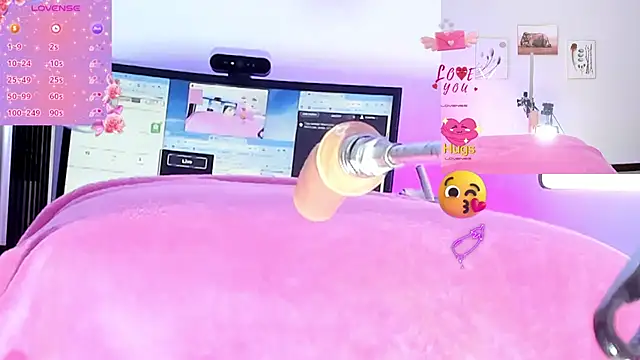 Snapshot of jasllyferrer chatting on 10/17/25, 11:39 jasllyferrer online show from 10/17/25, 11:39