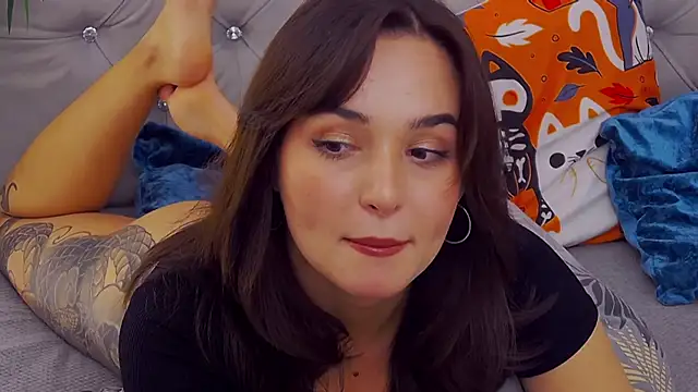 MeIisaLove online show from 10/19/25, 02:42