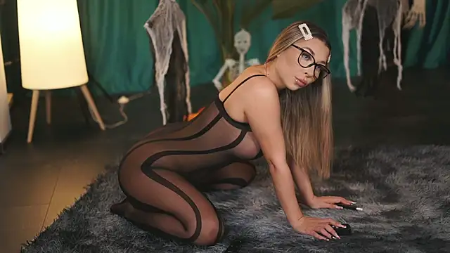 Snapshot of Assmerising chatting on 11/01/25, 05:18 Assmerising online show from 11/01/25, 05:18