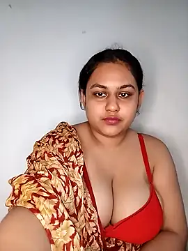 bumblebeegirl online show from 02/01/25, 01:41