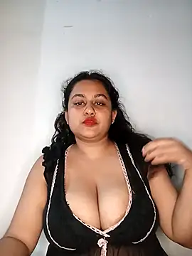 bumblebeegirl online show from 11/02/25, 03:50