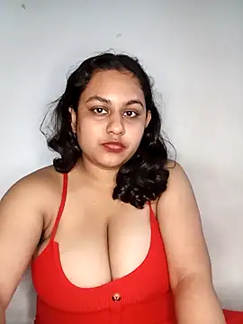 bumblebeegirl online show from 02/02/25, 10:49