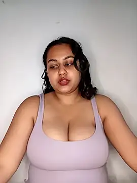 bumblebeegirl online show from 01/18/25, 12:24