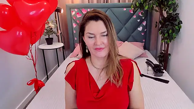 Snapshot of Adele_Russo chatting on 02/13/25, 07:10 Adele Russo online show from 02/13/25, 07:10