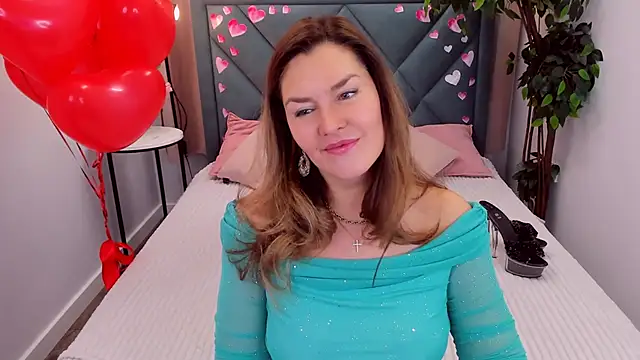 Snapshot of Adele_Russo chatting on 02/14/25, 04:09 Adele Russo online show from 02/14/25, 04:09