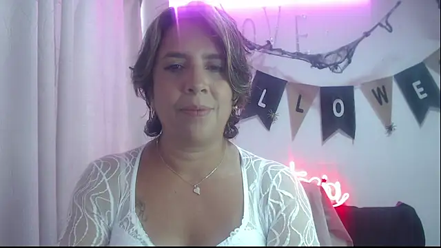 Victoria meester online show from 10/05/25, 03:47