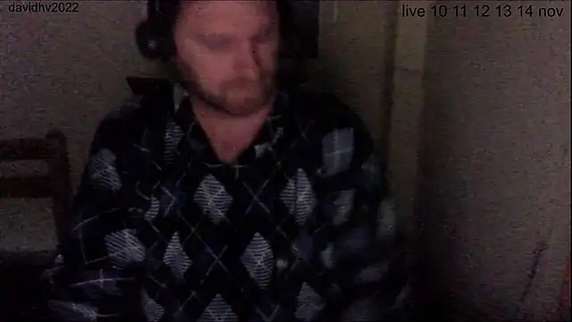 Snapshot of Davidhv2022 chatting on 11/09/25, 03:32 Davidhv2022 online show from 11/09/25, 03:32